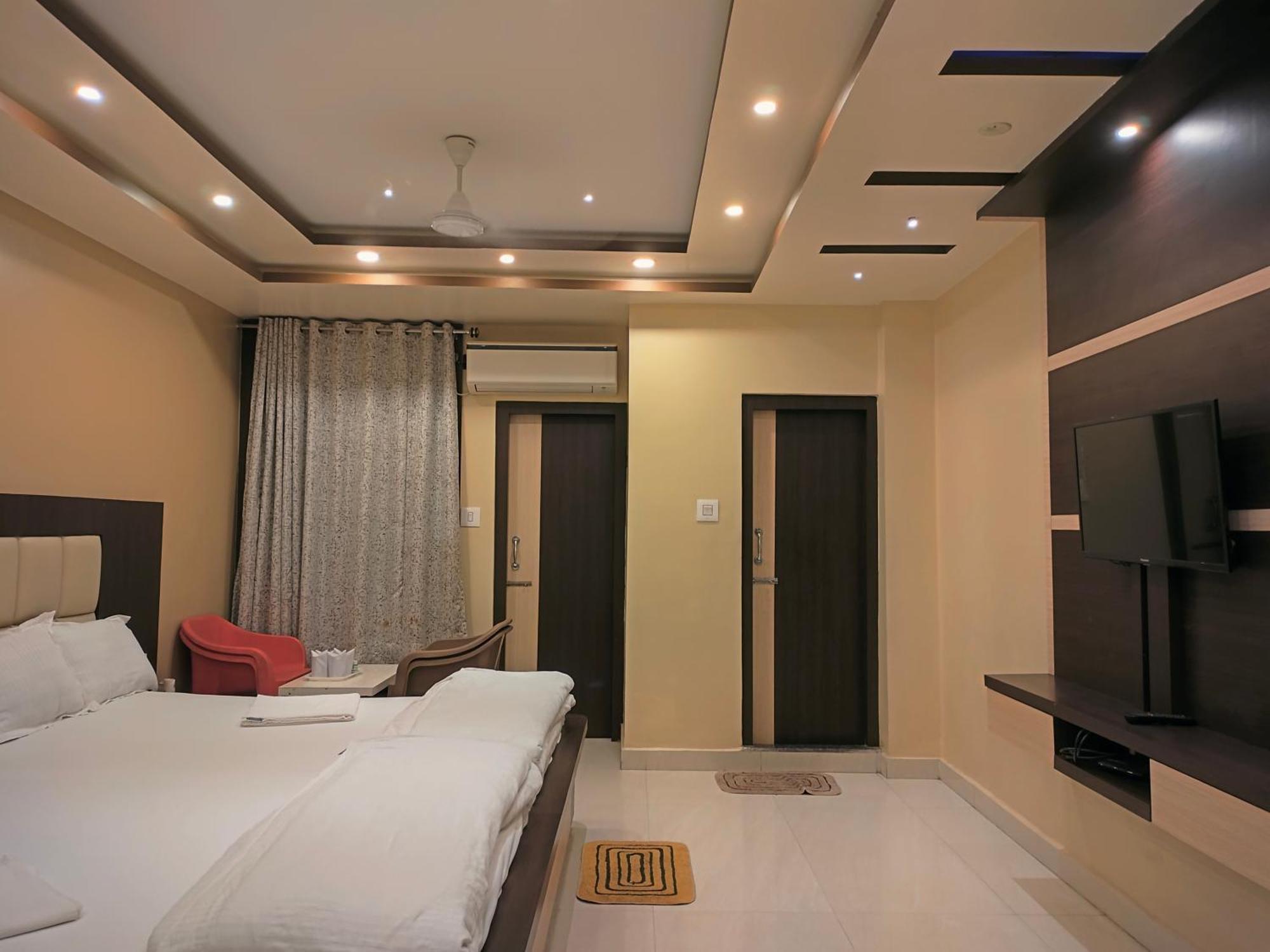 Hotel Binapani Deluxe 1 ธาราพิธ ภายนอก รูปภาพ